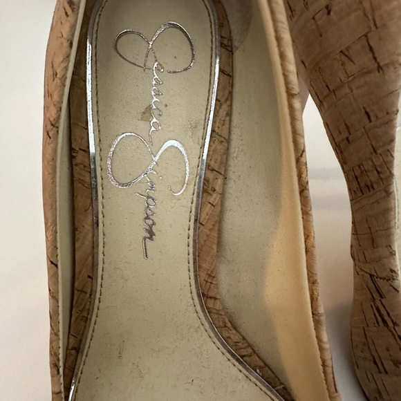 Jessica Simpson heels pumps - Picture 2 of 7